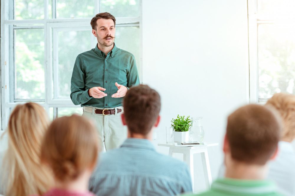 speaker-business-meeting-conference-hall