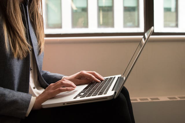 Plagiarism in eCommerce: How It Affects SEO and Brand Trus