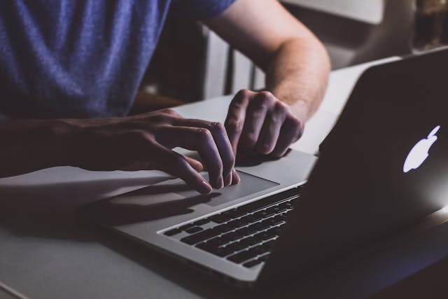 Plagiarism in eCommerce: How It Affects SEO and Brand Trust