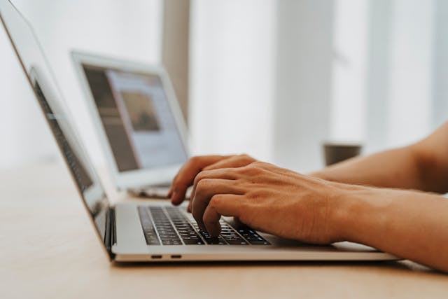 Plagiarism in eCommerce: How It Affects SEO and Brand Trus