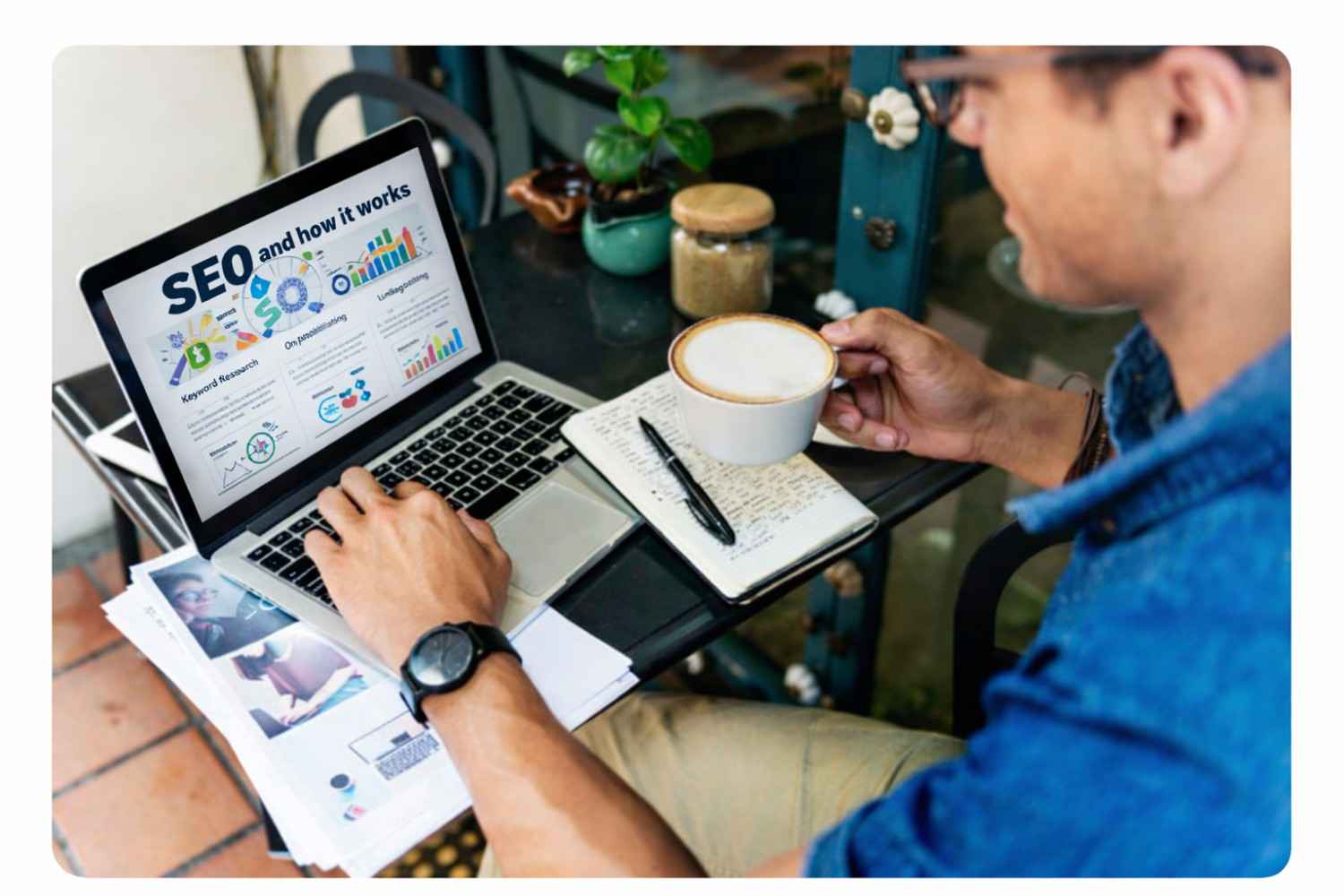 what does a seo specialist do